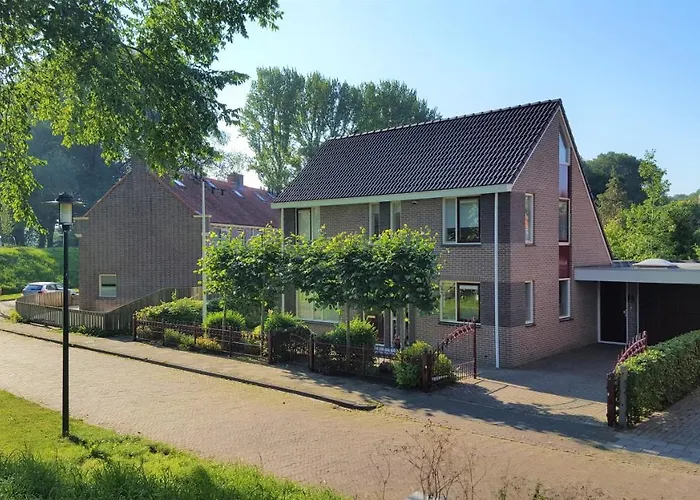 Holiday Apartment With Free Parking Boven Jan Enkhuizen